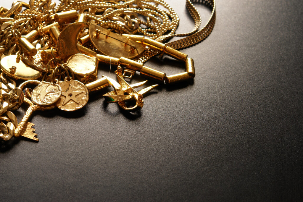 Jewelry in a more dramatic lighting